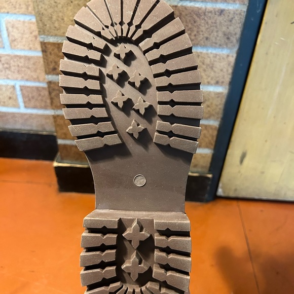 Brown Boots, size 38 (7 US) - Picture 4 of 6